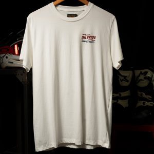Remera SKELETOR crudo