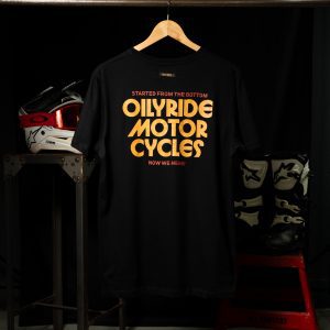 Remera OILY CYCLES negro