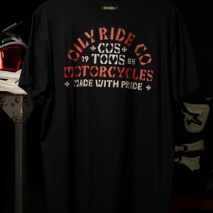 Remera TOYS negra