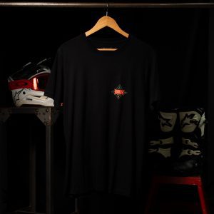 Remera FOREST negra