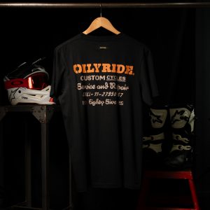 Remera SERVICE negra